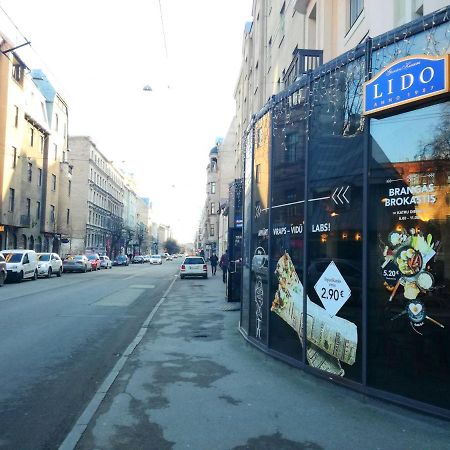 Apartament Tiny Non-Smoking Caka & Free Parking Ryga Zewnętrze zdjęcie