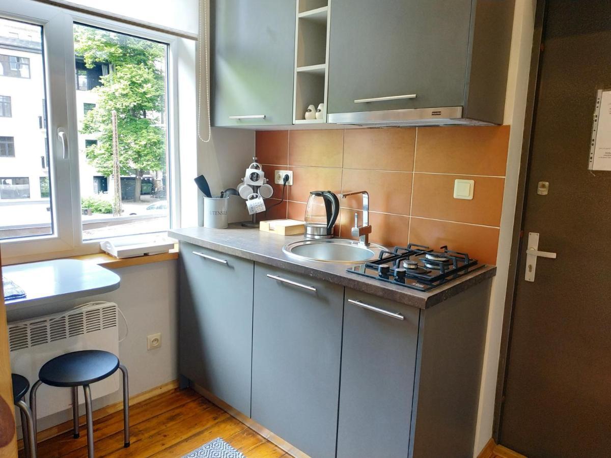 Apartament Tiny Non-Smoking Caka & Free Parking Ryga Zewnętrze zdjęcie
