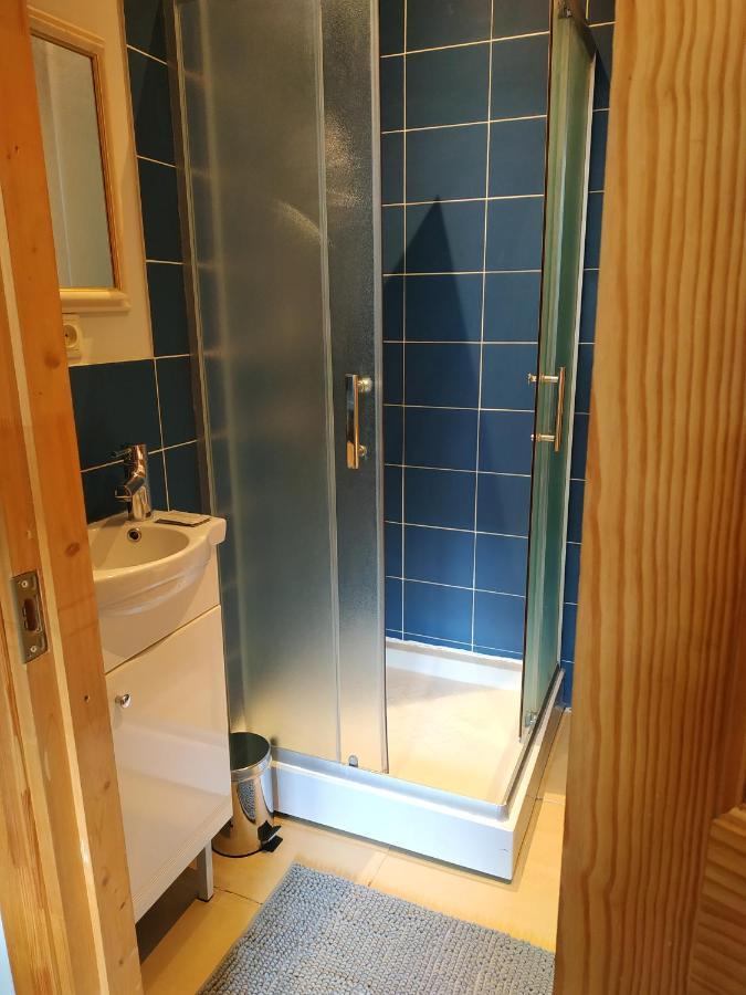 Apartament Tiny Non-Smoking Caka & Free Parking Ryga Zewnętrze zdjęcie