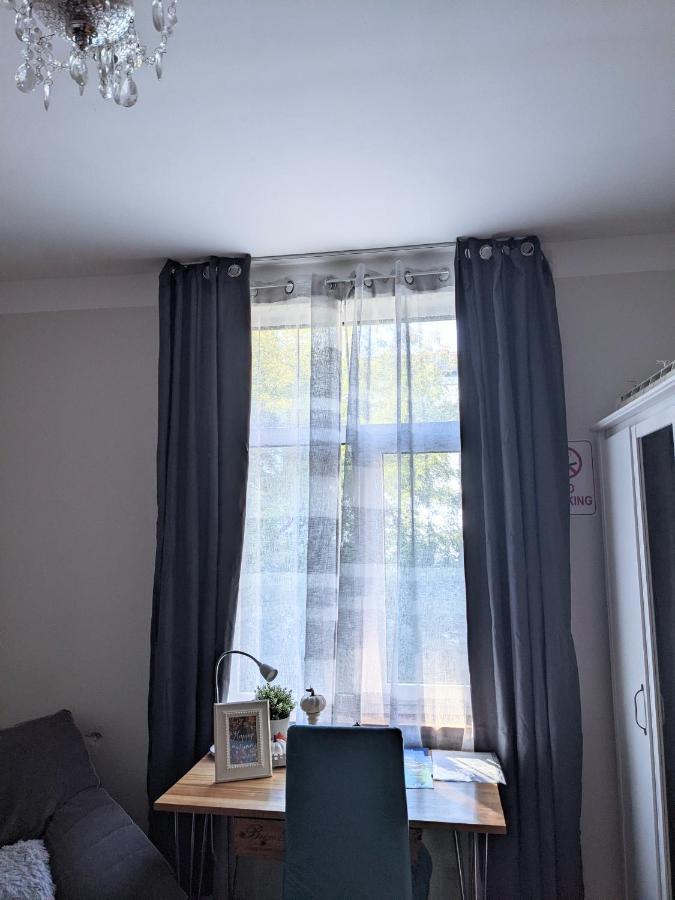 Apartament Tiny Non-Smoking Caka & Free Parking Ryga Zewnętrze zdjęcie