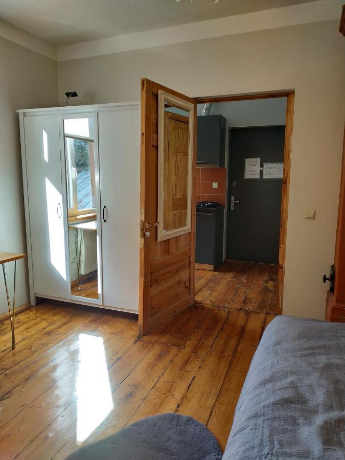 Apartament Tiny Non-Smoking Caka & Free Parking Ryga Zewnętrze zdjęcie
